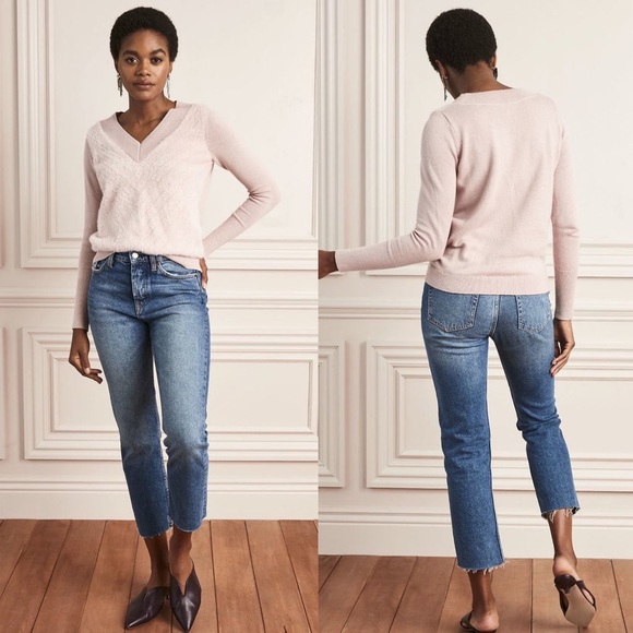 NWOT Stella & Dot V-Neck Fuzzy Knit Long Sleeve Sweater Blush Size Medium - Picture 1 of 11